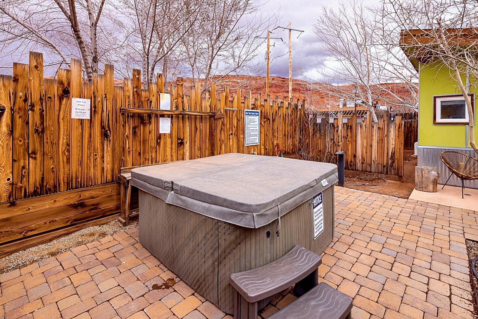 Downtown Kokopelli West 3 - Newly Remodeled Stylish Studio Moab Exterior photo